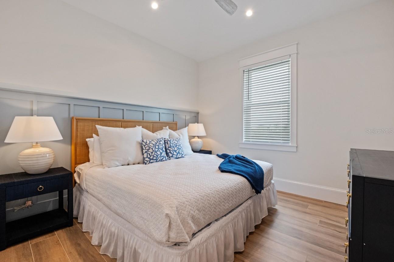 Image 38 of 71 For 408 Magnolia Avenue