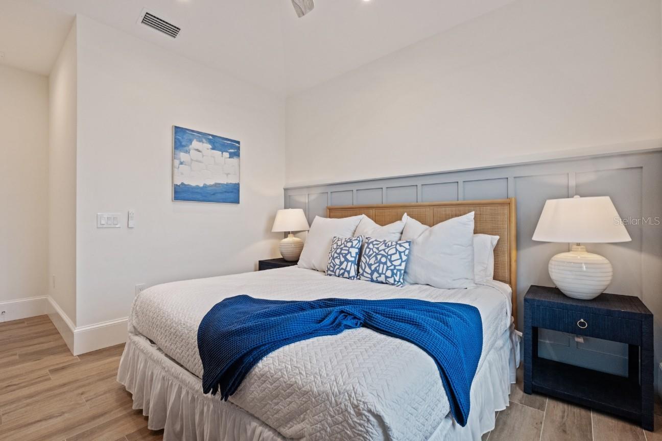 Image 39 of 71 For 408 Magnolia Avenue