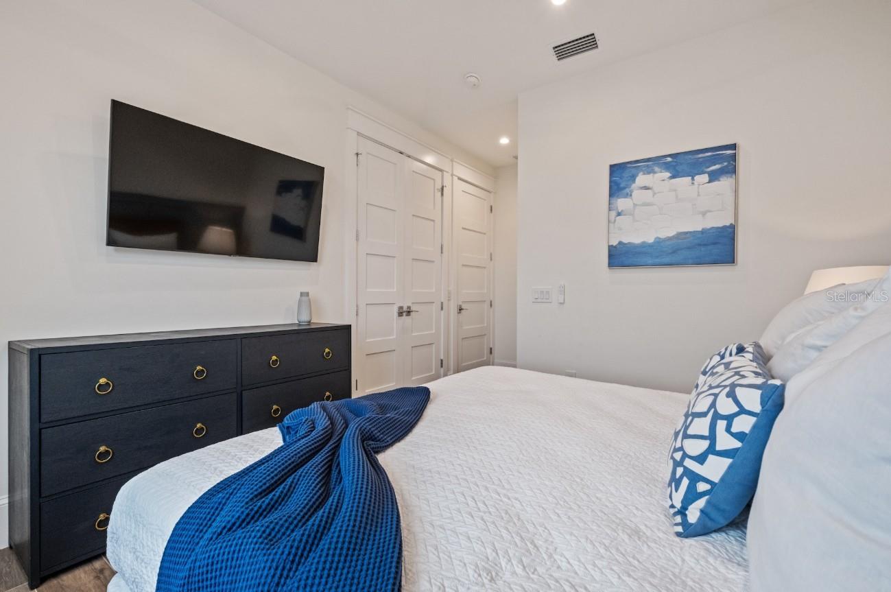 Image 40 of 71 For 408 Magnolia Avenue