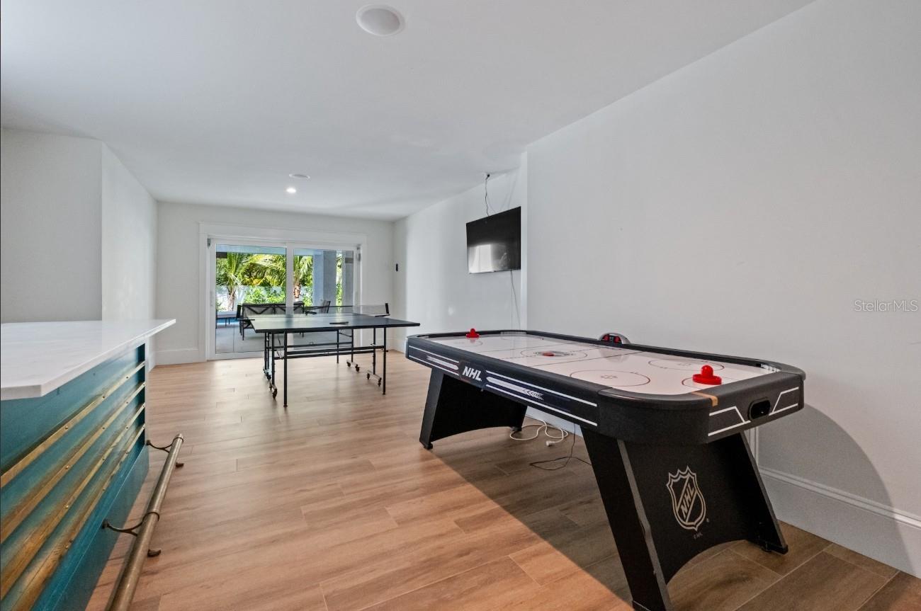 Image 48 of 71 For 408 Magnolia Avenue