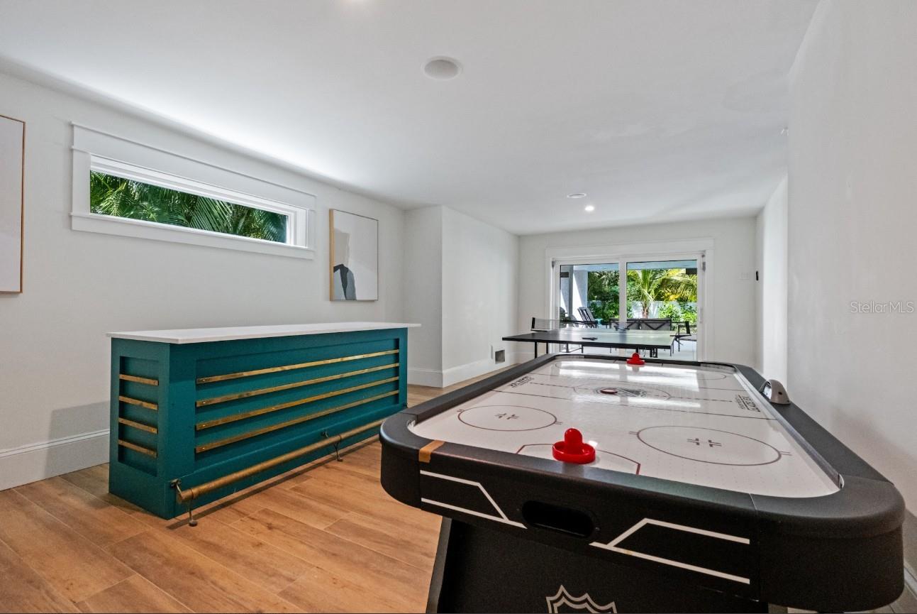 Image 50 of 71 For 408 Magnolia Avenue