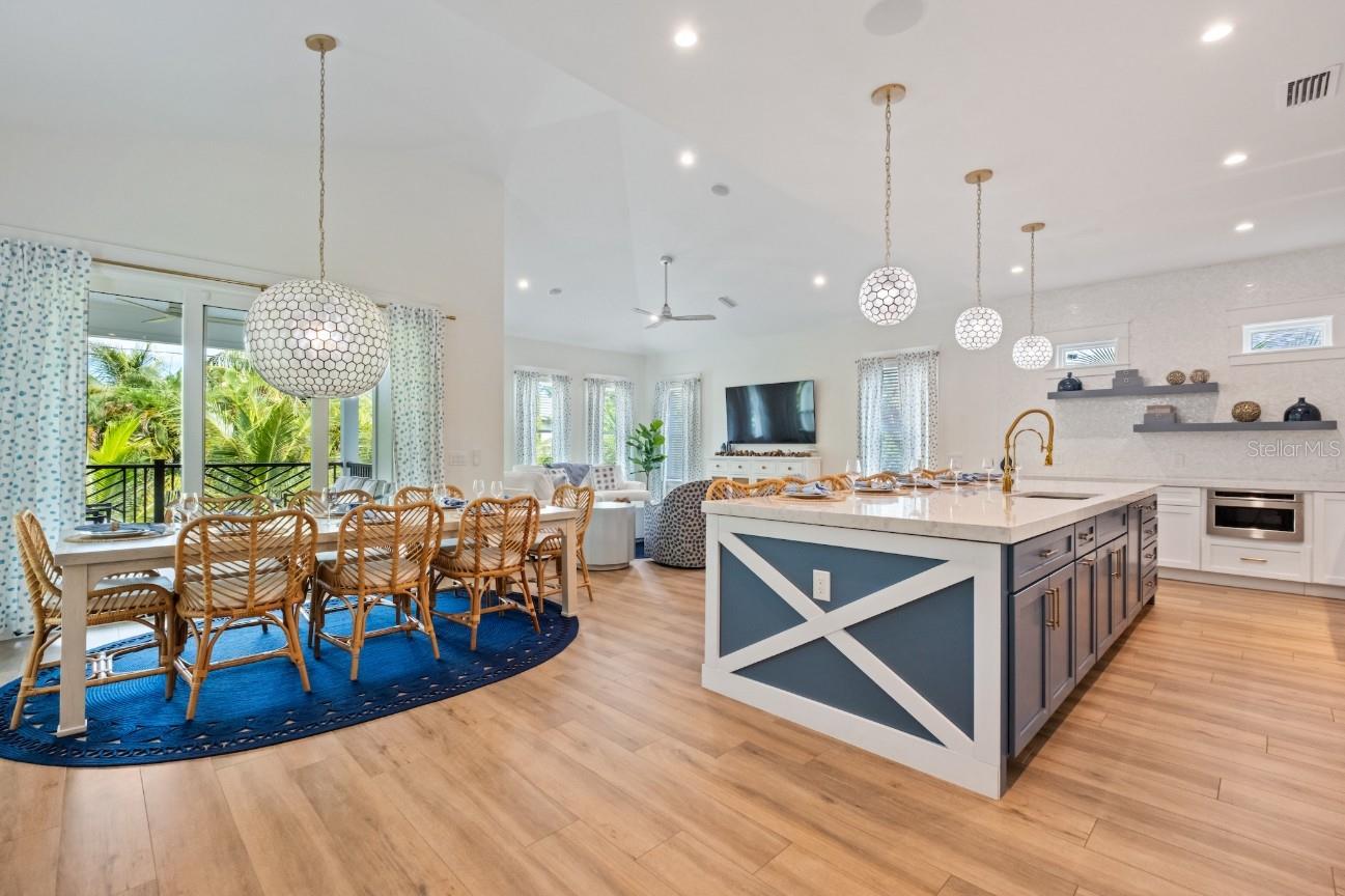 Image 6 of 71 For 408 Magnolia Avenue