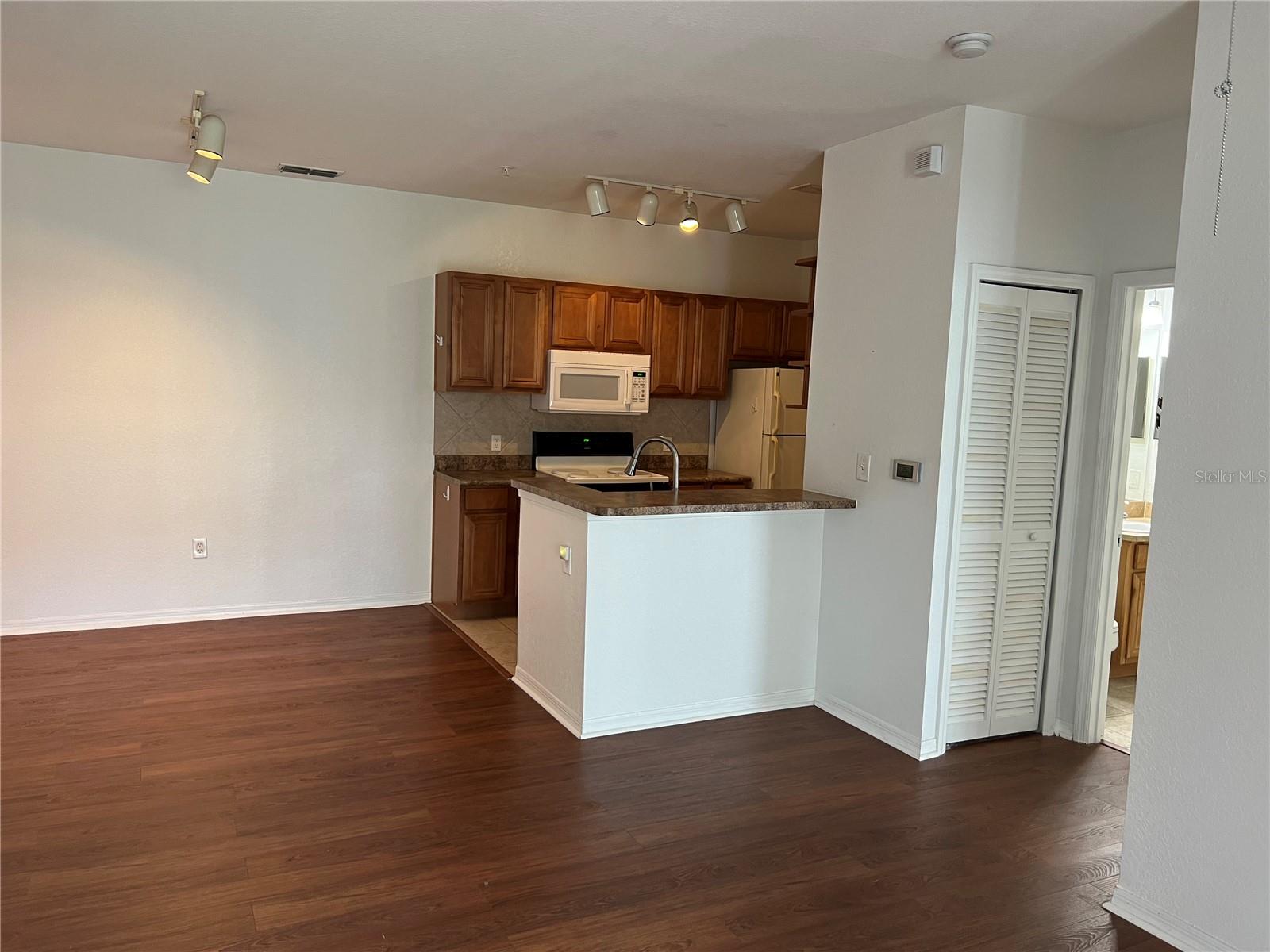 Image 7 of 19 For 8387 38th Street Circle E 106