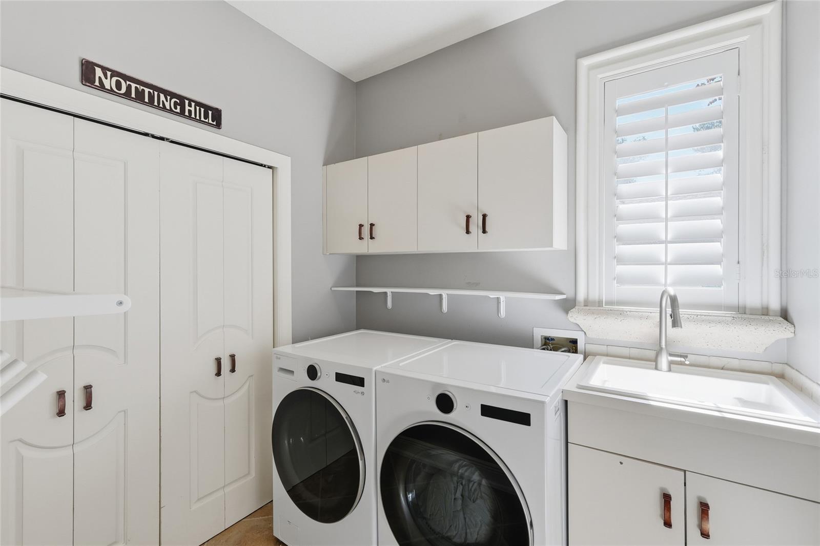 Image 15 of 99 For 4946 Brywill Circle