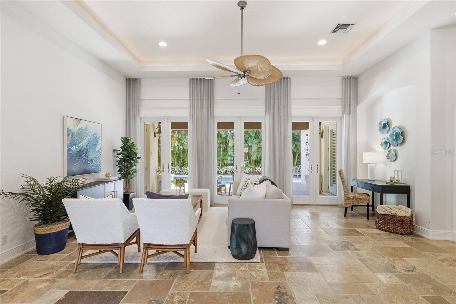 Image 17 of 99 For 4946 Brywill Circle