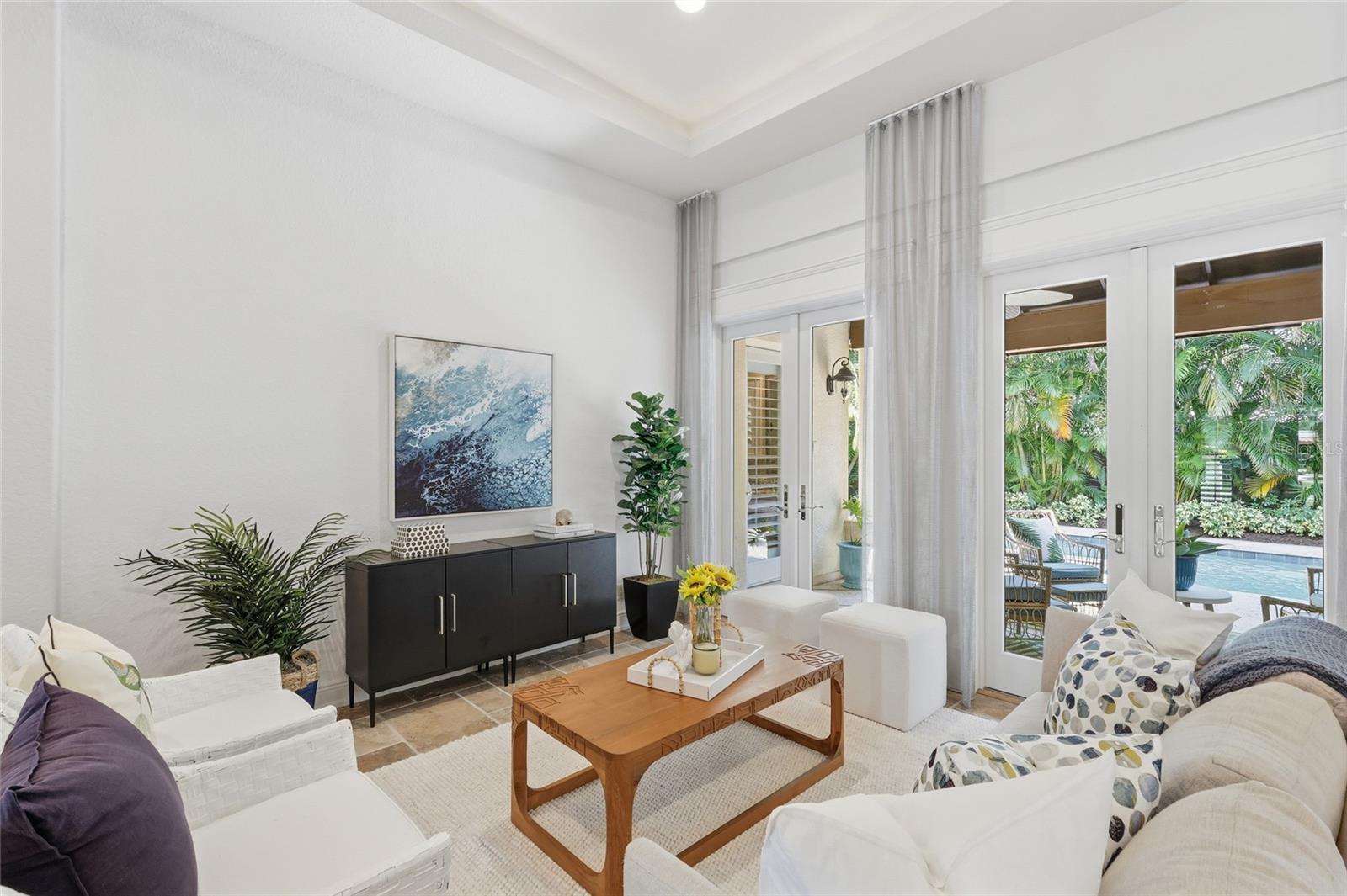 Image 18 of 99 For 4946 Brywill Circle