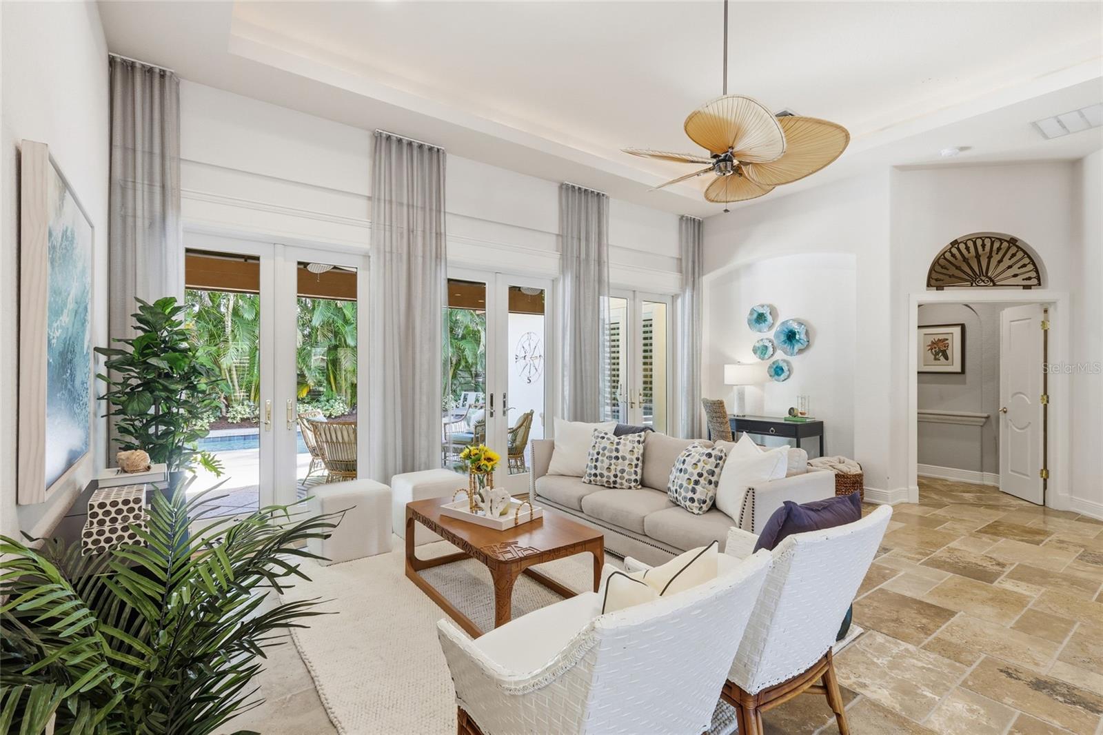 Image 19 of 99 For 4946 Brywill Circle