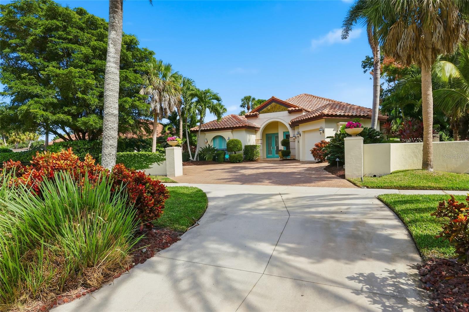 Image 2 of 99 For 4946 Brywill Circle