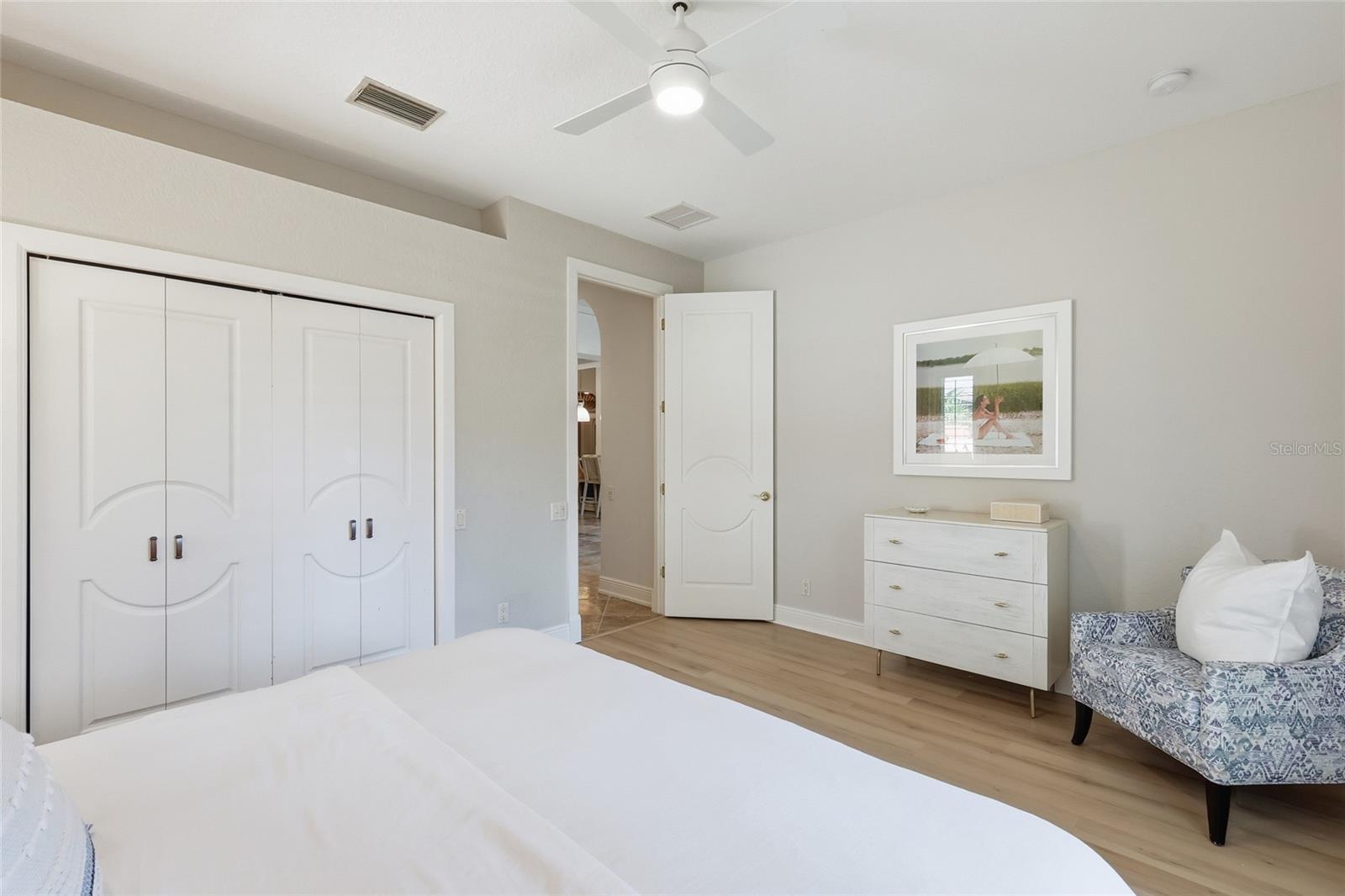 Image 28 of 99 For 4946 Brywill Circle