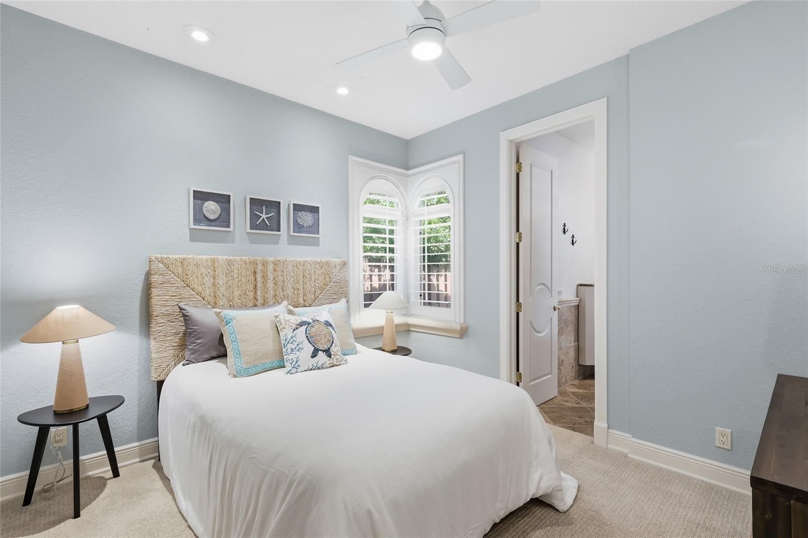 Image 31 of 99 For 4946 Brywill Circle