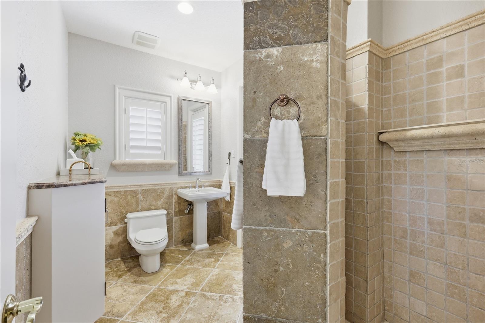 Image 33 of 99 For 4946 Brywill Circle