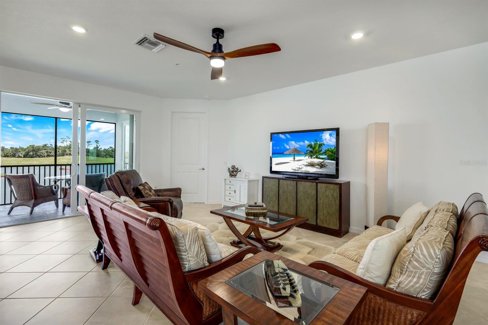 Image 5 of 30 For 14180 Poppy Field