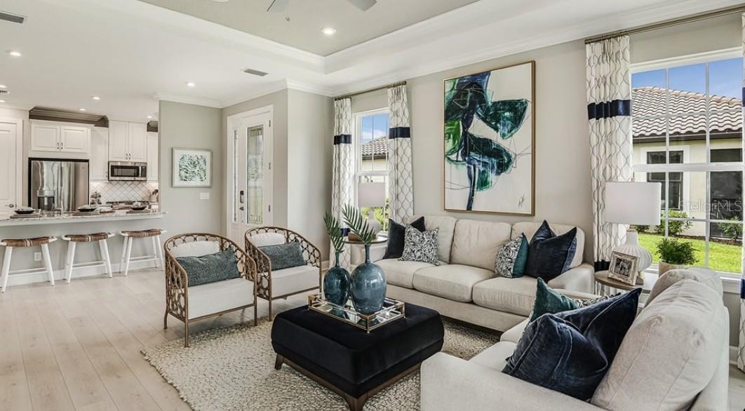 Image 21 of 39 For 16215 Isola Place