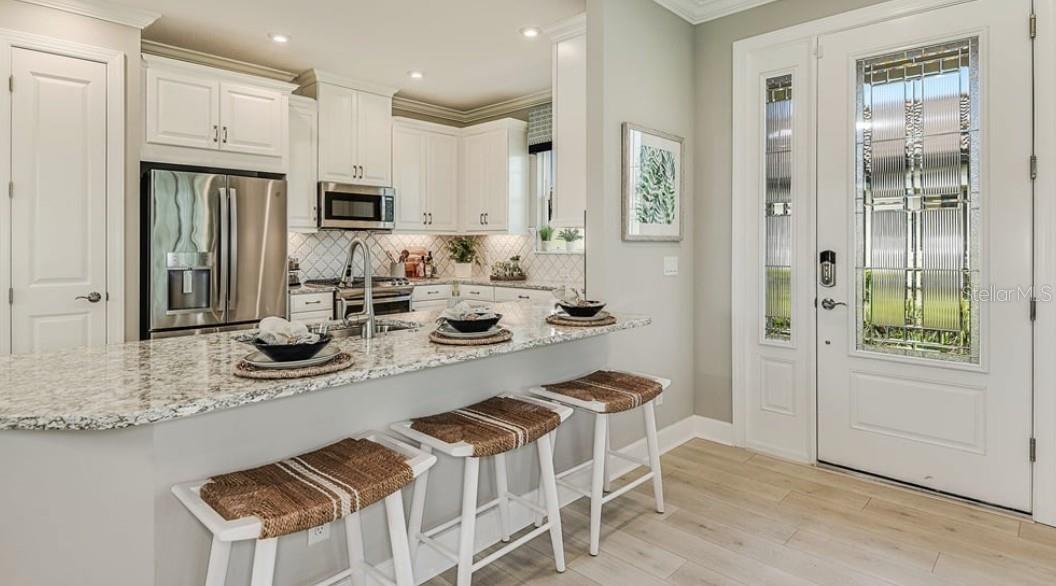 Image 5 of 39 For 16215 Isola Place