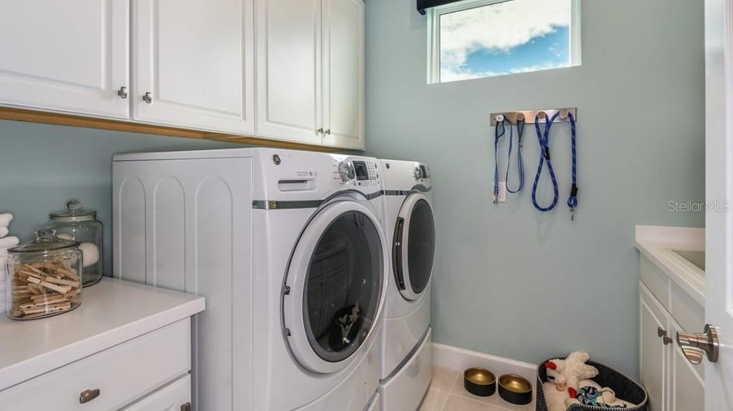 Image 8 of 39 For 16215 Isola Place