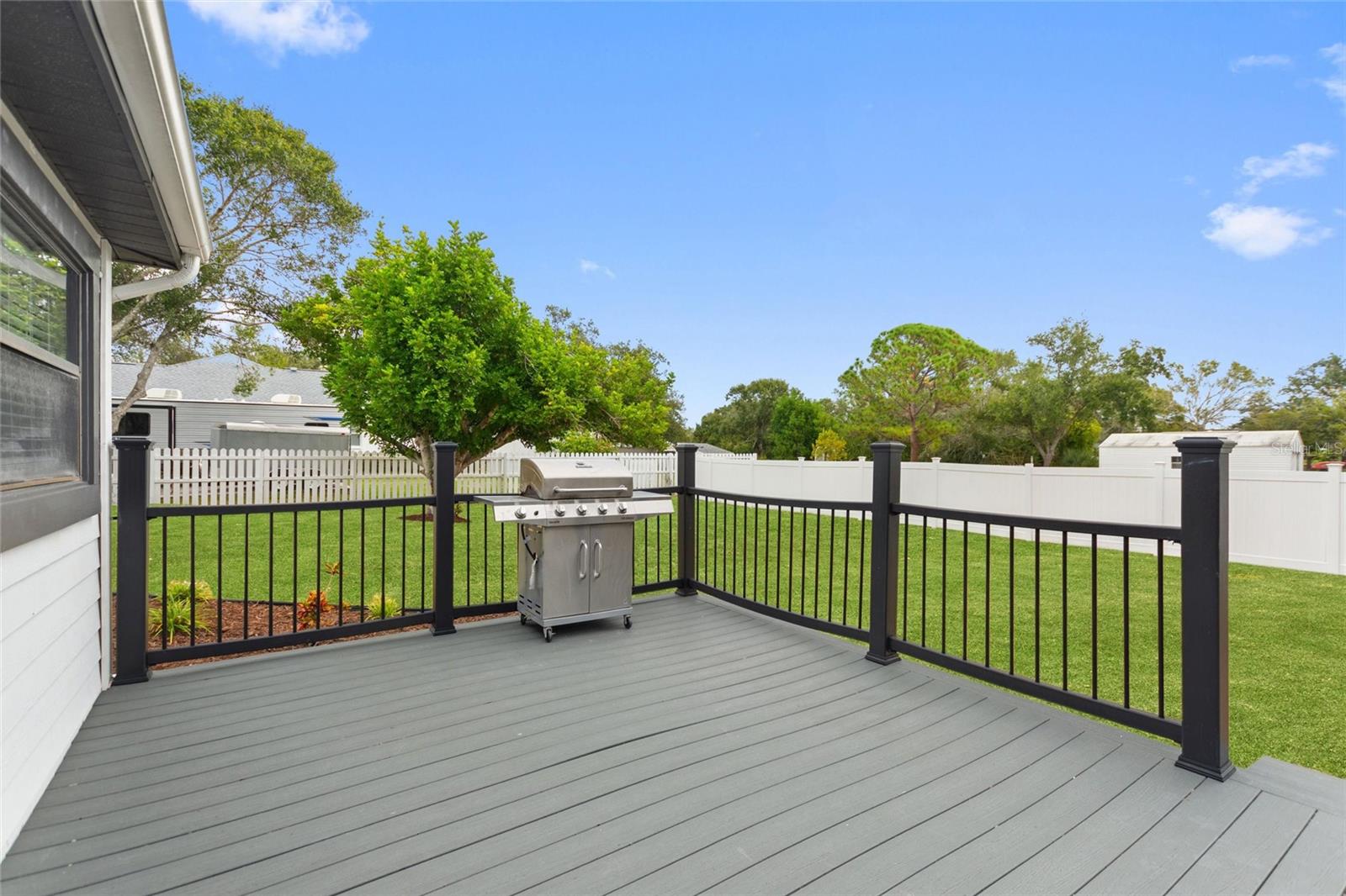 Image 10 of 39 For 2054 Racimo Drive