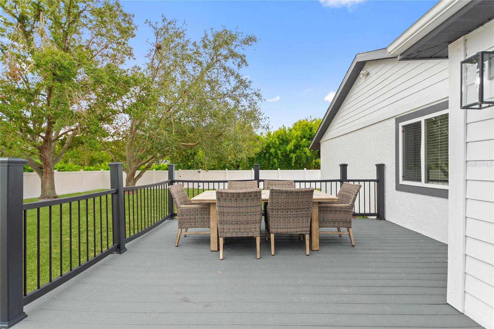 Image 11 of 39 For 2054 Racimo Drive