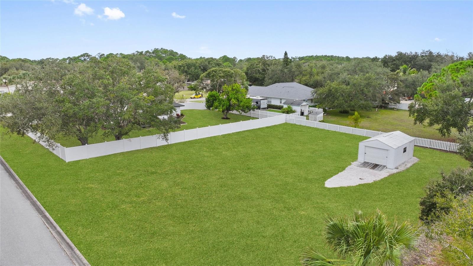 Image 15 of 39 For 2054 Racimo Drive