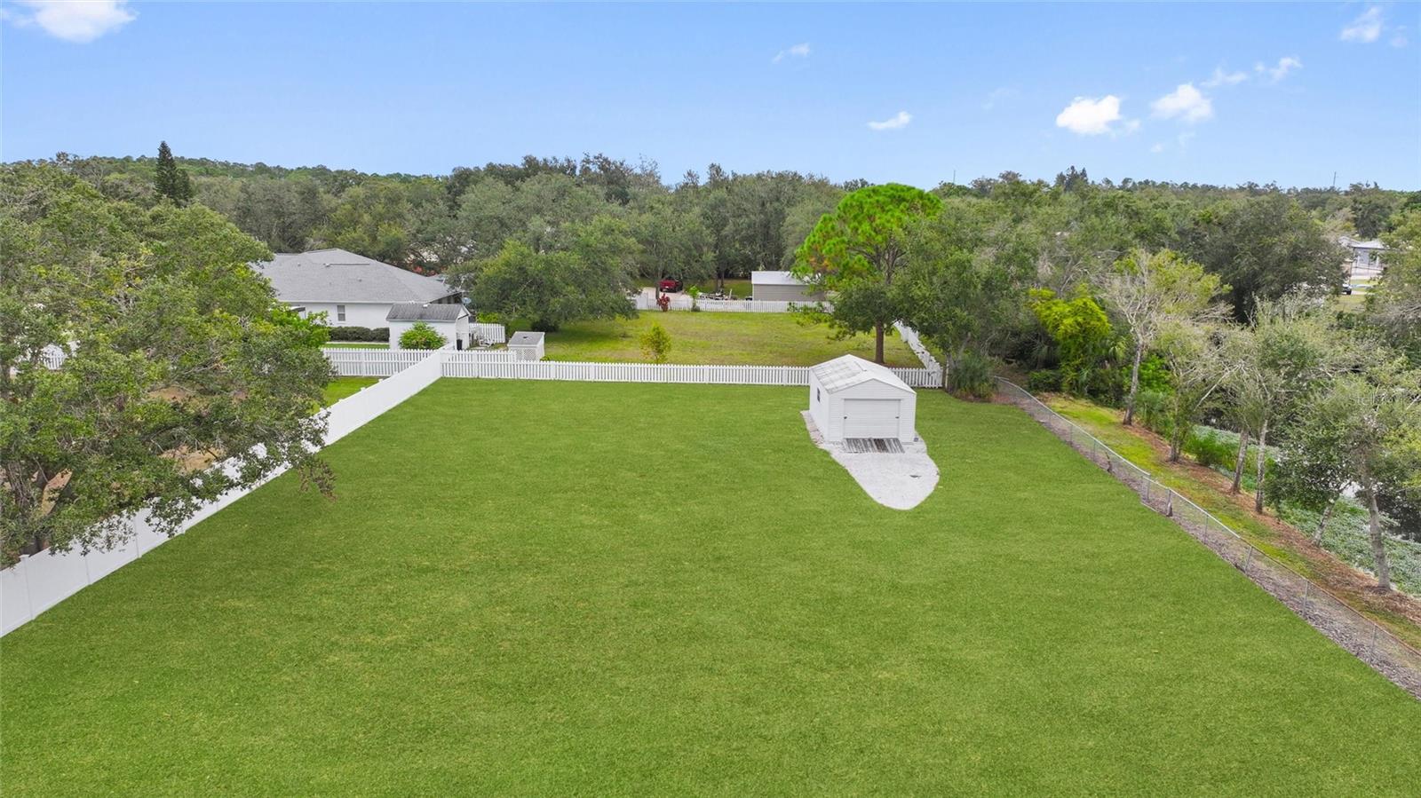 Image 16 of 39 For 2054 Racimo Drive