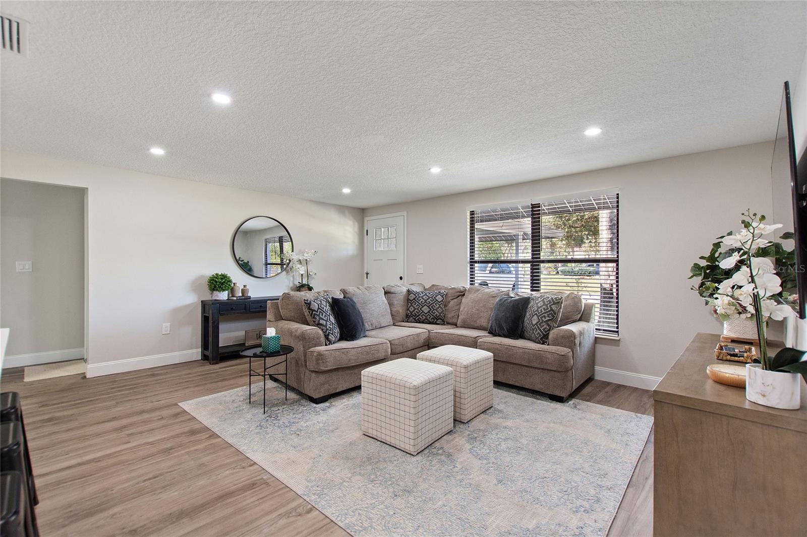 Image 26 of 39 For 2054 Racimo Drive