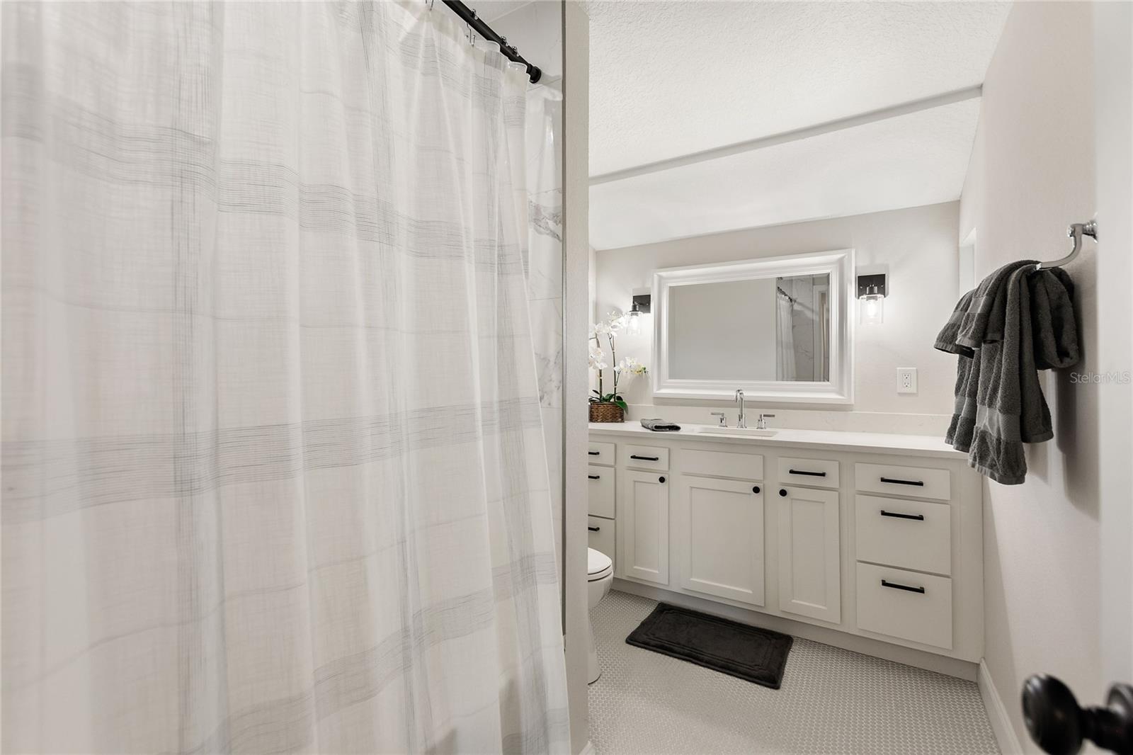 Image 35 of 39 For 2054 Racimo Drive