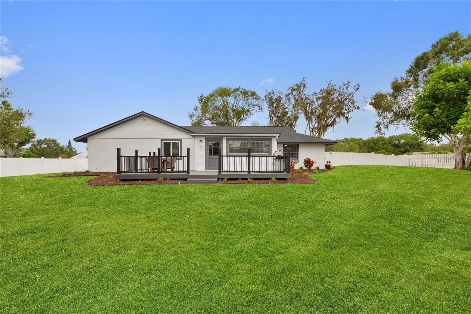 Image 8 of 39 For 2054 Racimo Drive