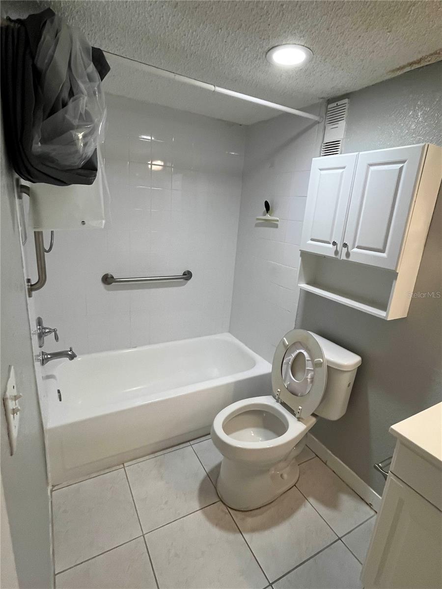 Image 10 of 27 For 2700 Coconut Bay Lane 423 (2c)