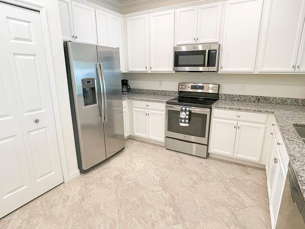 Image 18 of 63 For 9893 Haze Drive