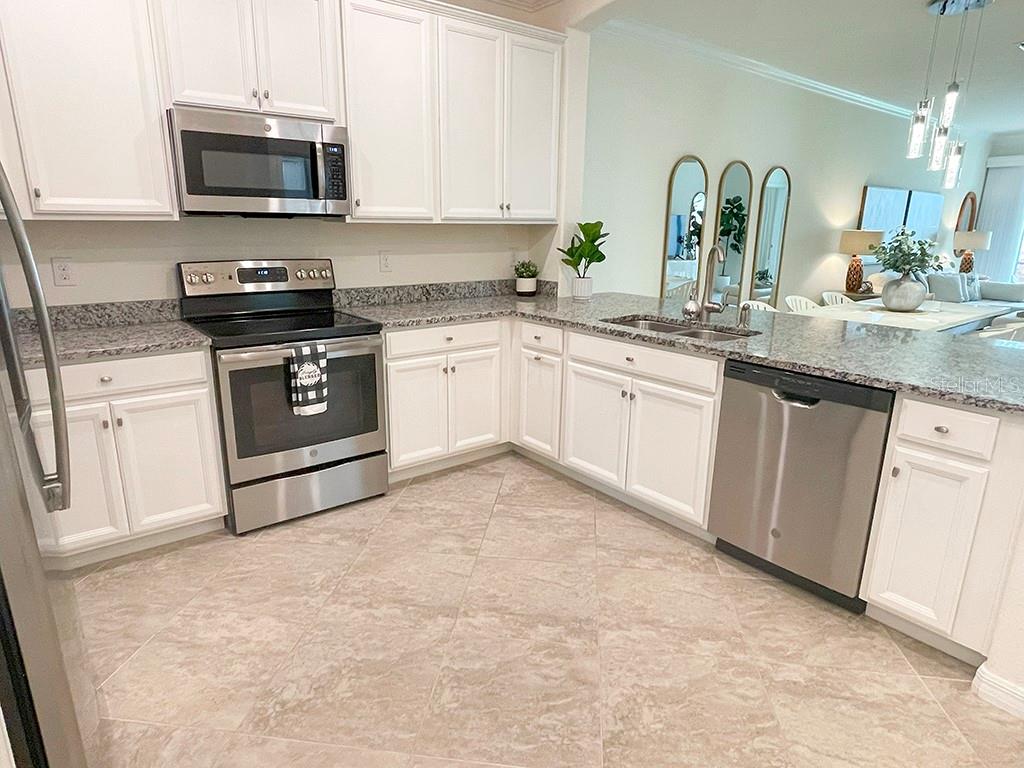 Image 19 of 63 For 9893 Haze Drive