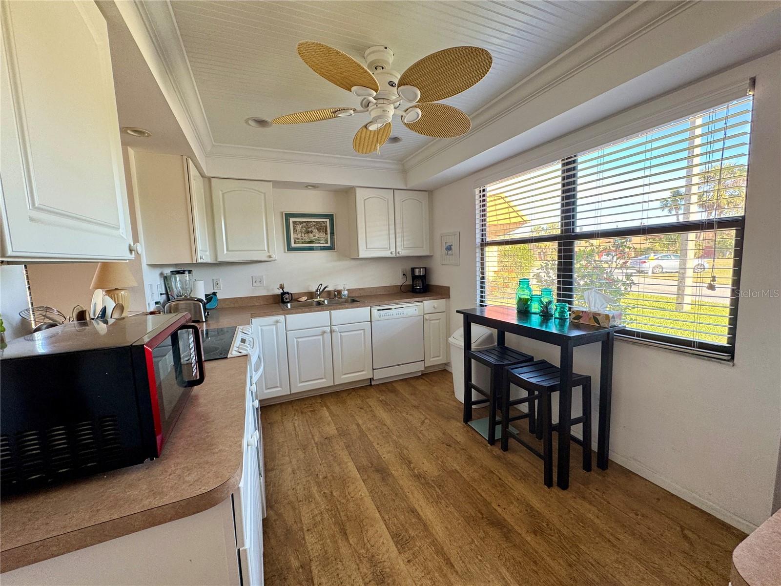 Image 27 of 66 For 4104 Catalina Drive