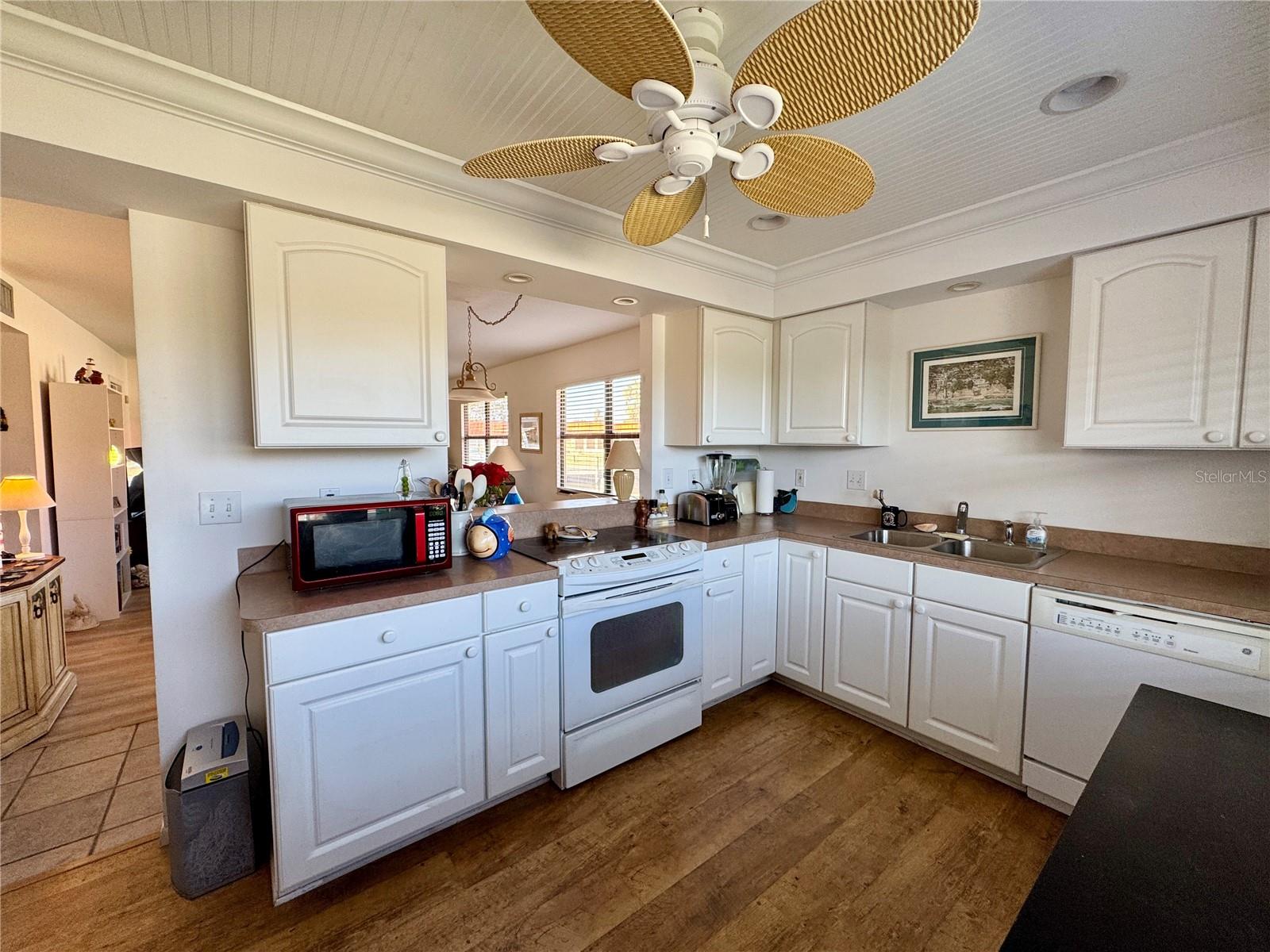 Image 28 of 66 For 4104 Catalina Drive