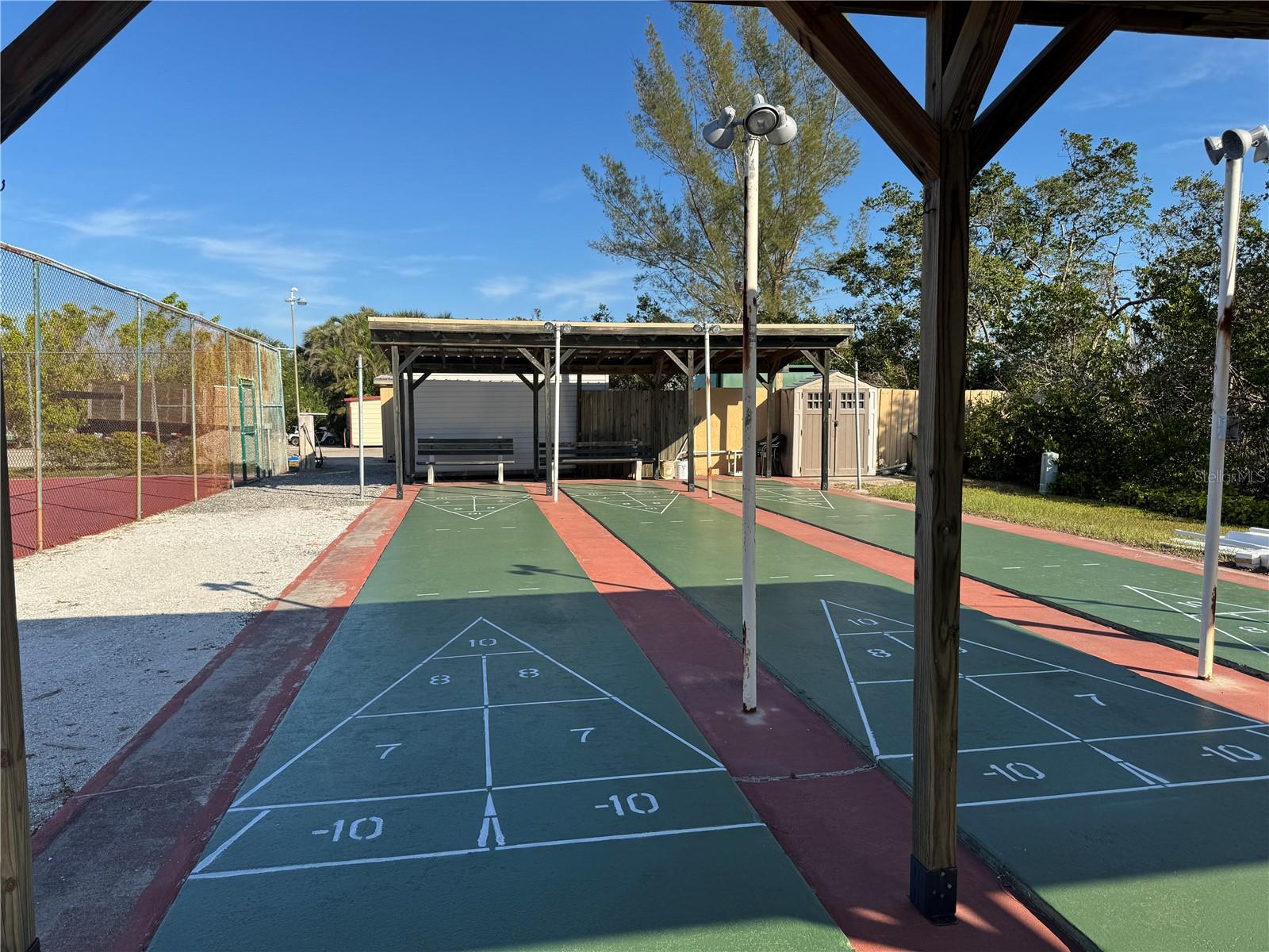 Image 44 of 66 For 4104 Catalina Drive