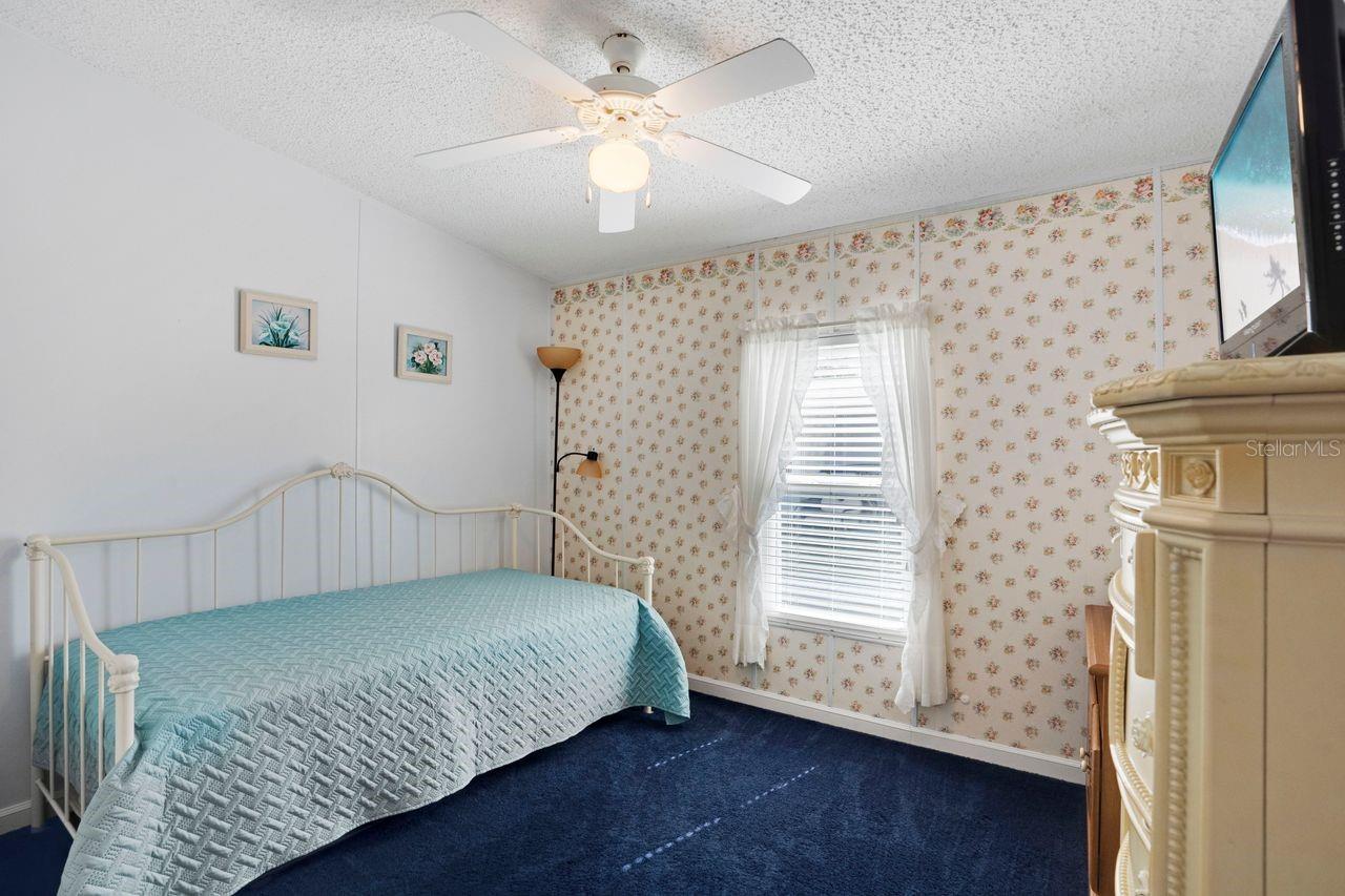 Image 20 of 40 For 709 Riverview Circle