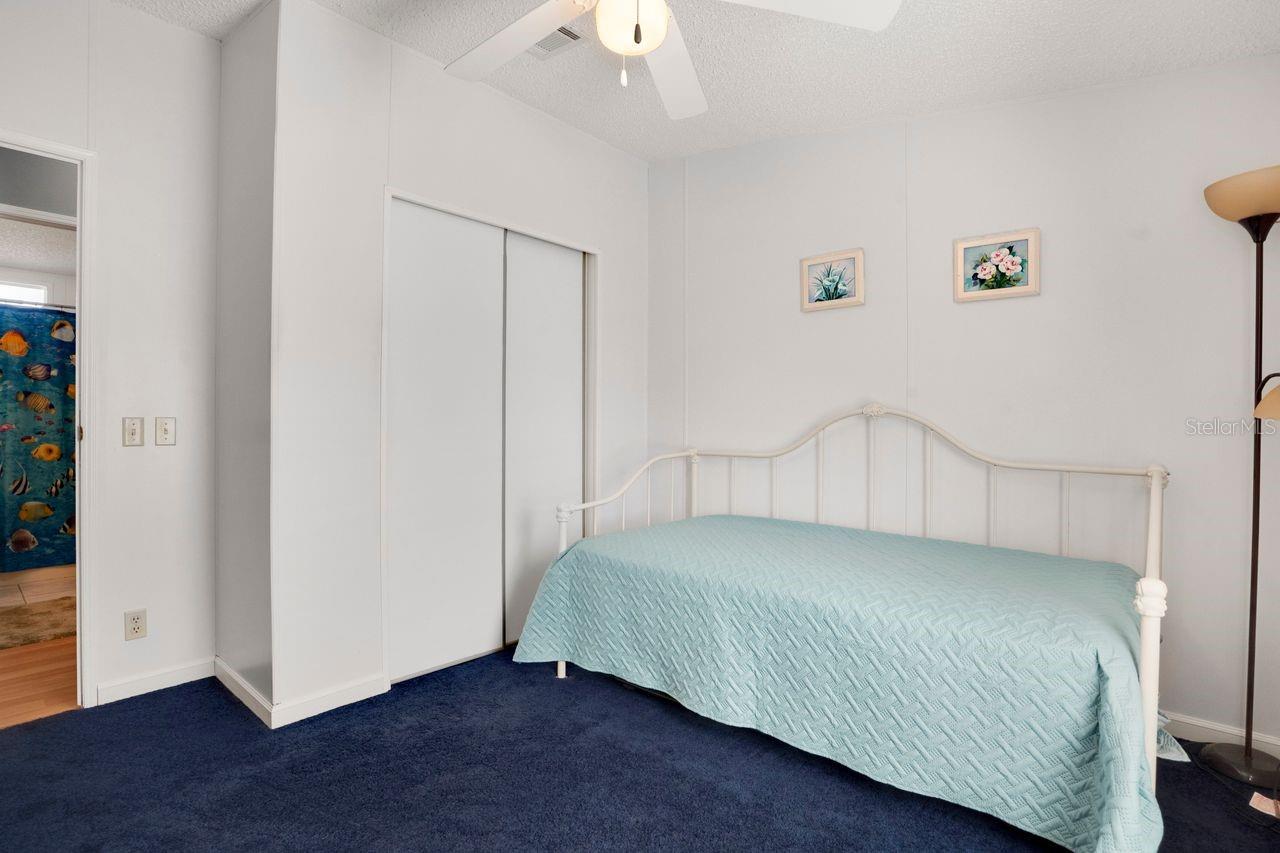 Image 22 of 40 For 709 Riverview Circle