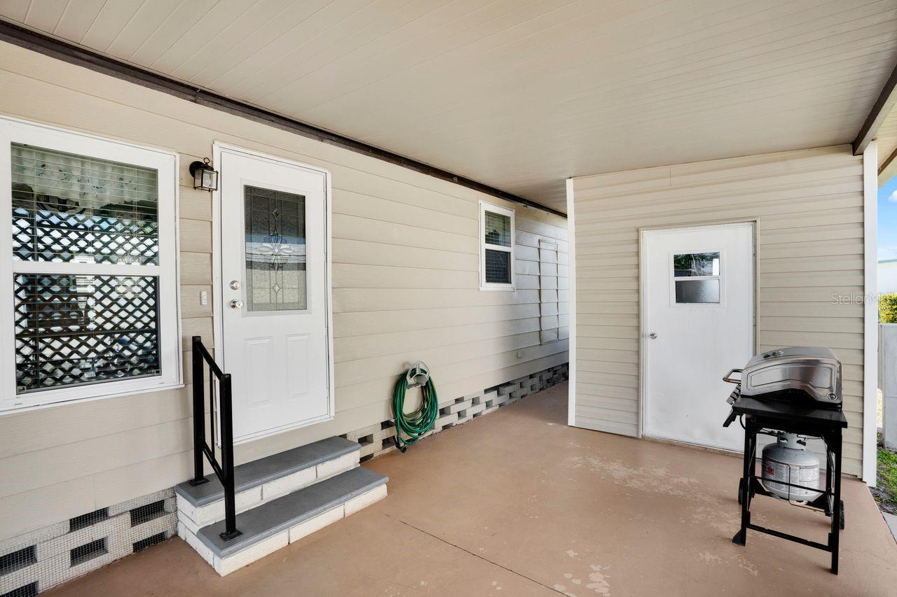 Image 28 of 40 For 709 Riverview Circle