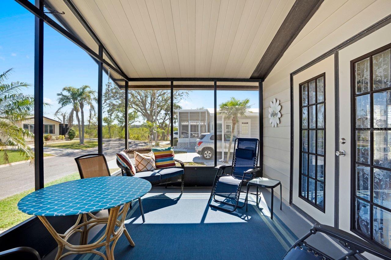 Image 5 of 40 For 709 Riverview Circle