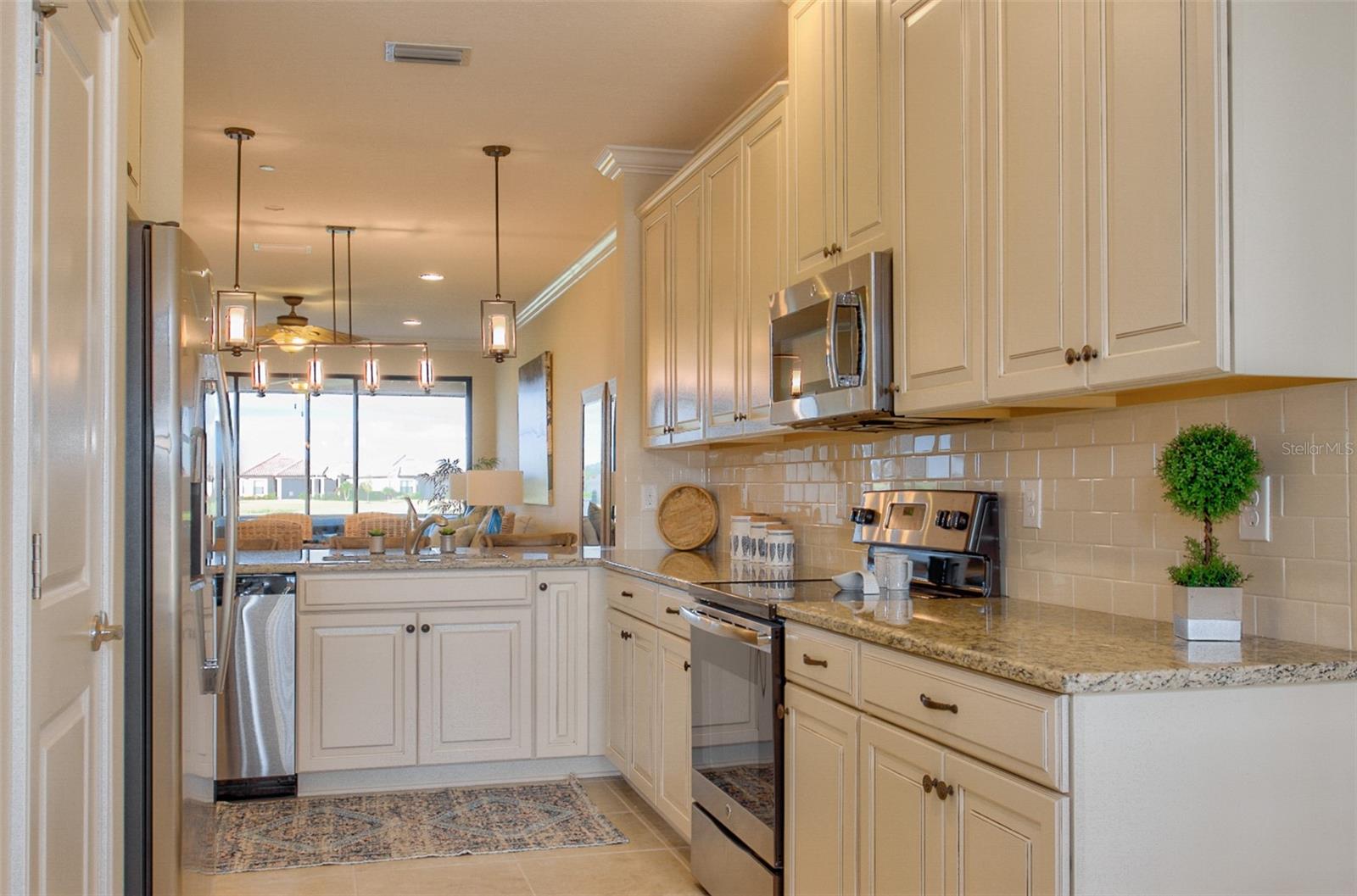 Image 7 of 28 For 13605 Messina Loop 103