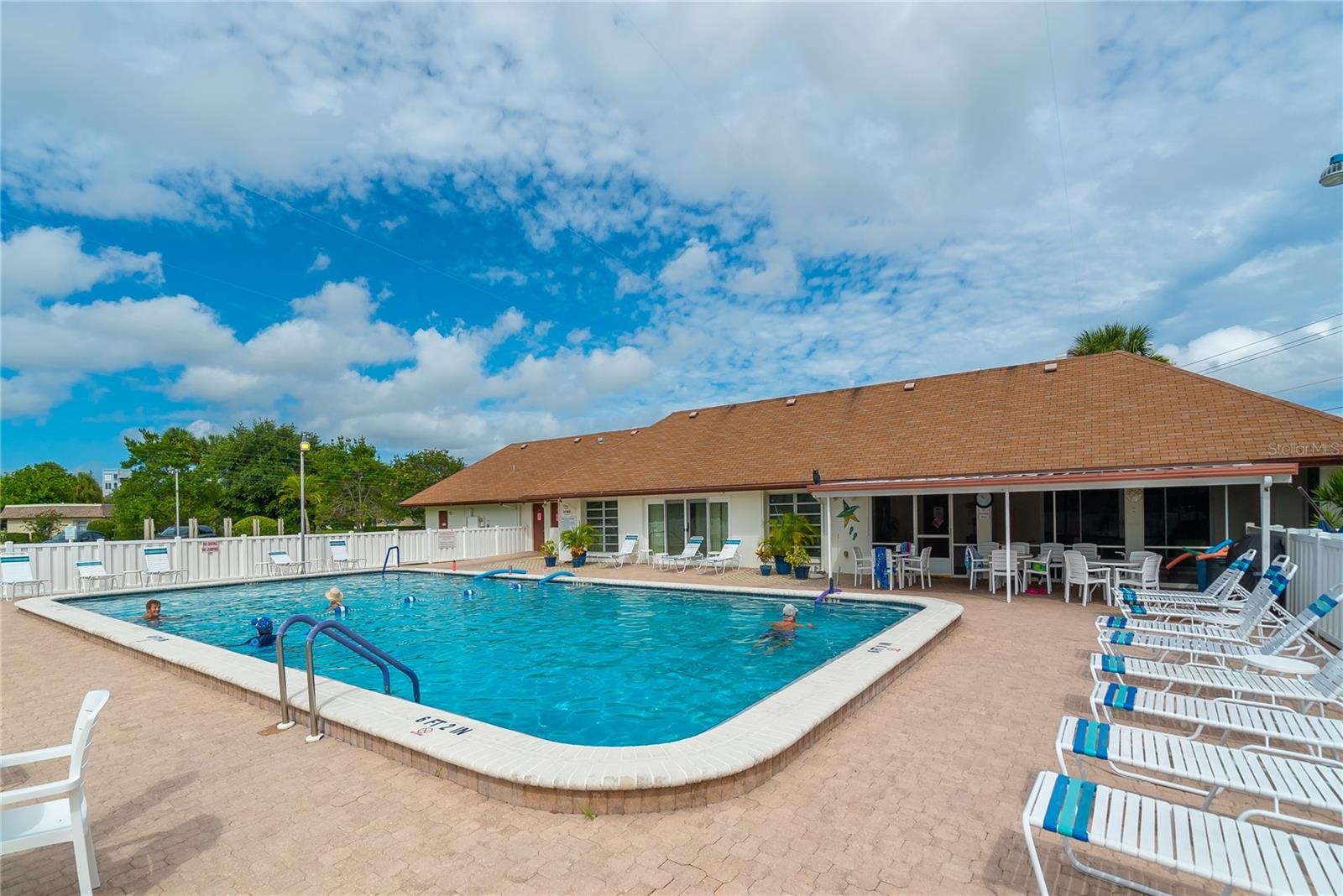 Image 14 of 20 For 3407 42nd Street W 3407