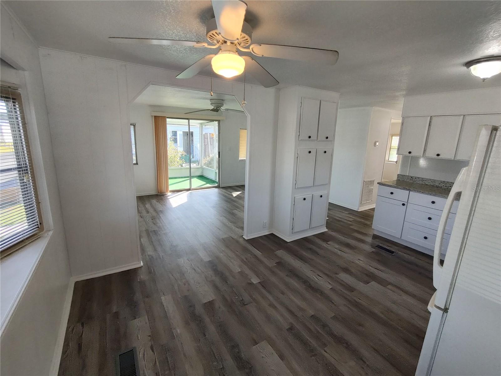 Image 4 of 20 For 900 9th Ave E Hamilton Street 142