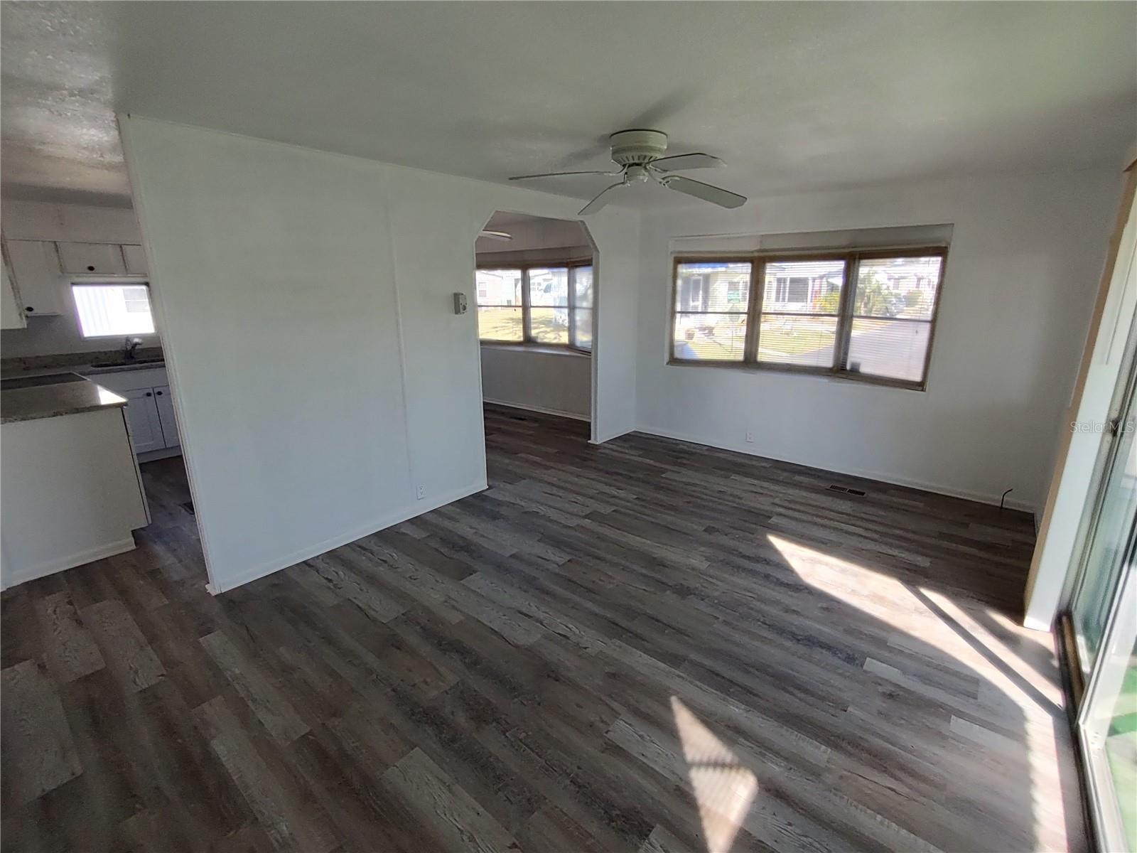 Image 8 of 20 For 900 9th Ave E Hamilton Street 142