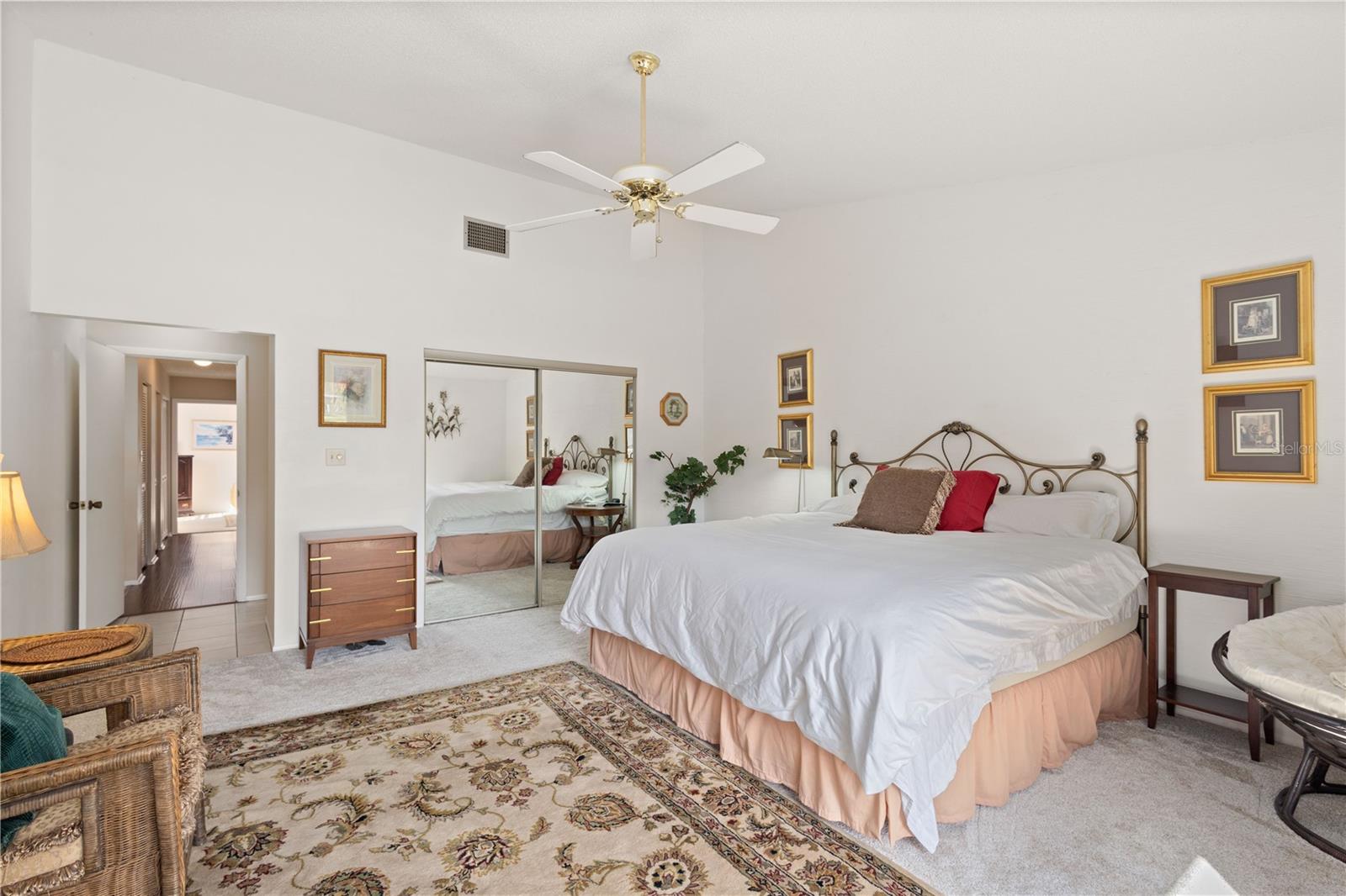 Image 13 of 31 For 4527 La Jolla Drive