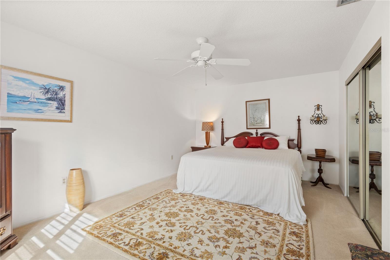 Image 16 of 31 For 4527 La Jolla Drive