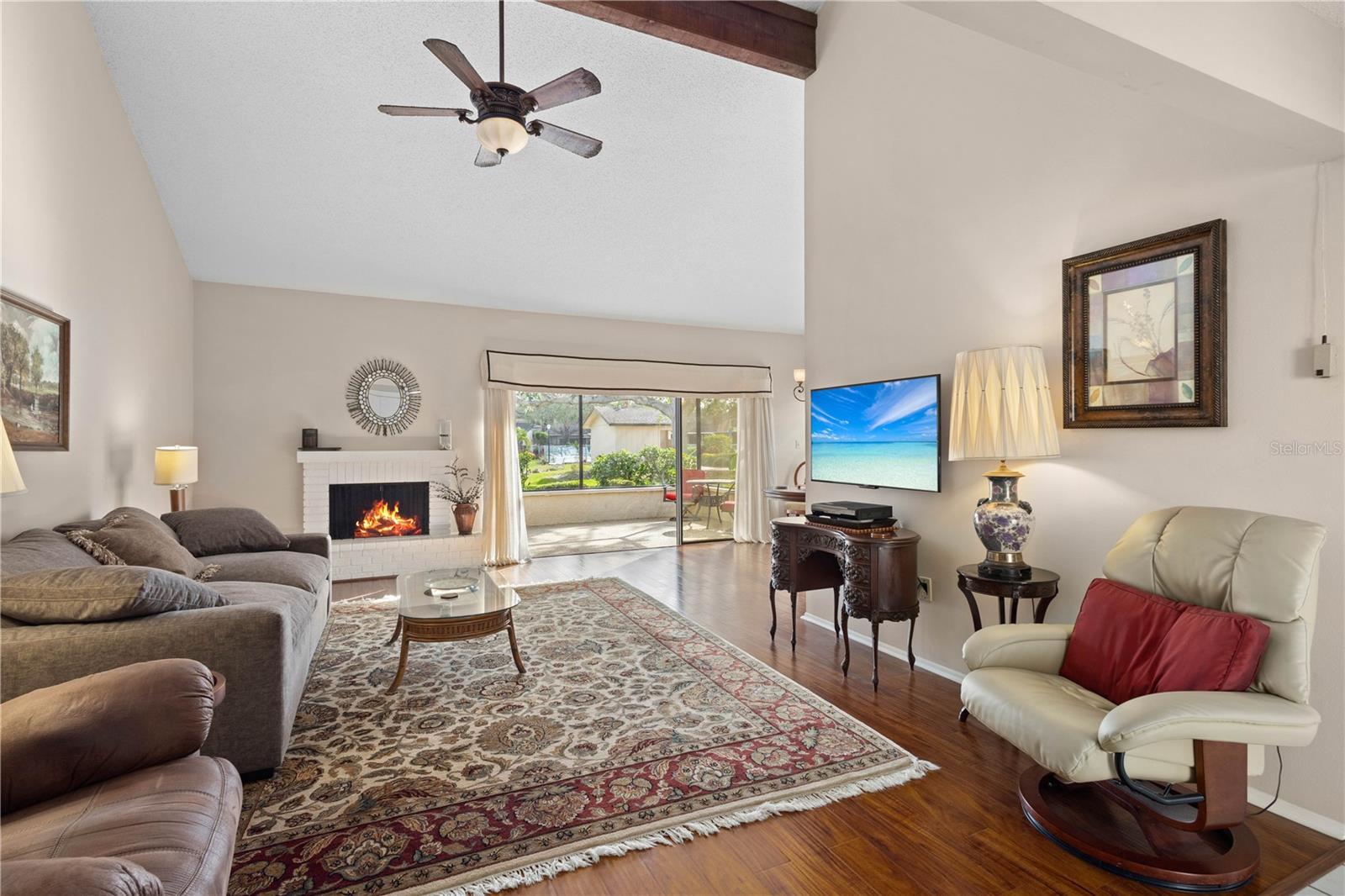 Image 4 of 31 For 4527 La Jolla Drive