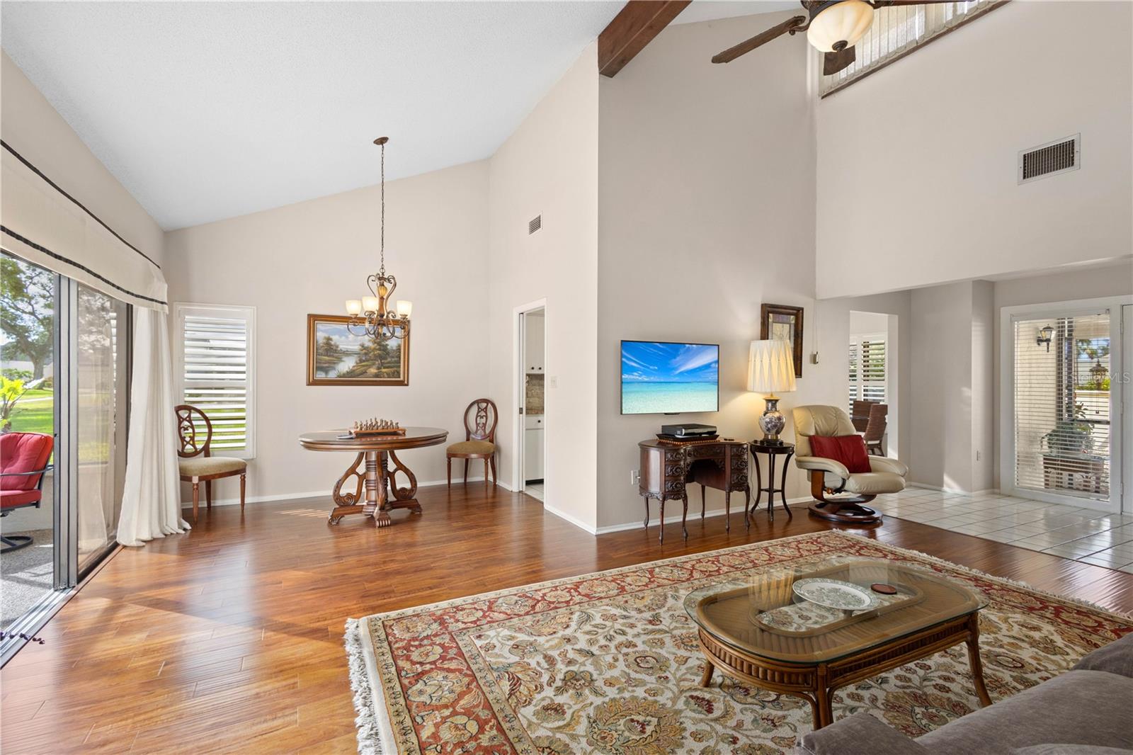 Image 5 of 31 For 4527 La Jolla Drive