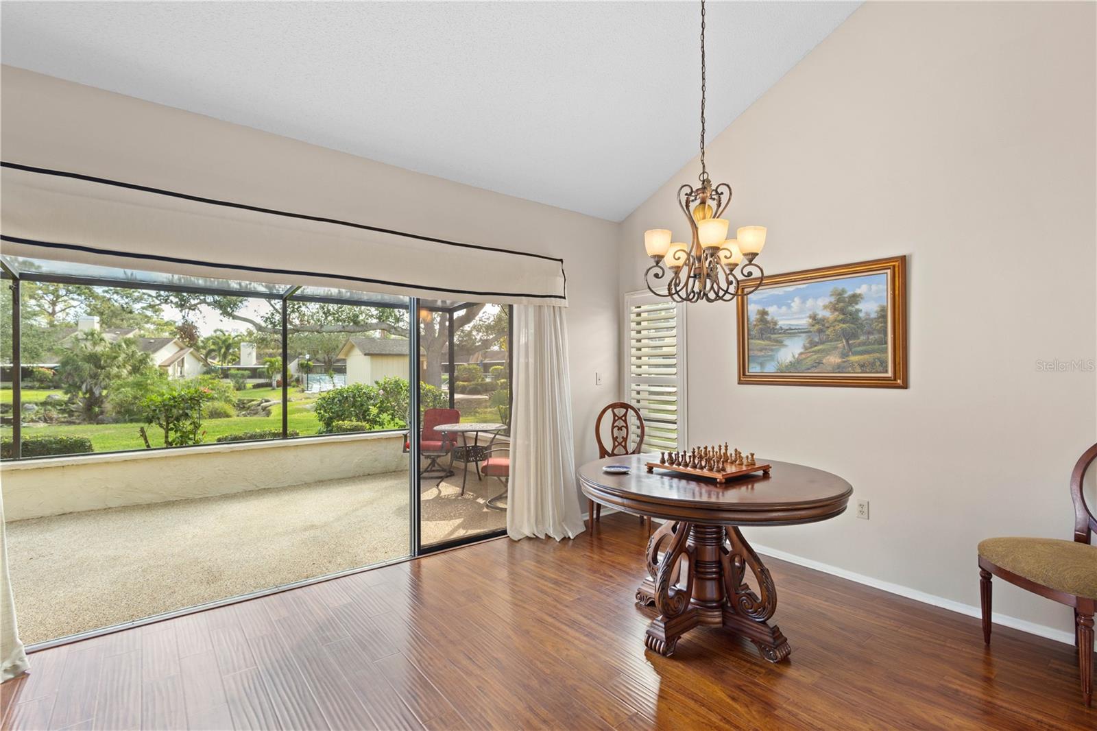 Image 6 of 31 For 4527 La Jolla Drive