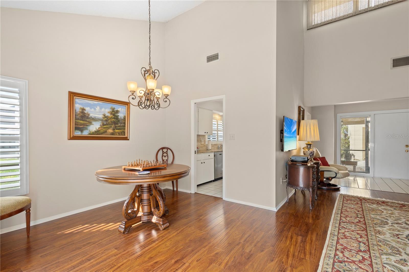 Image 7 of 31 For 4527 La Jolla Drive