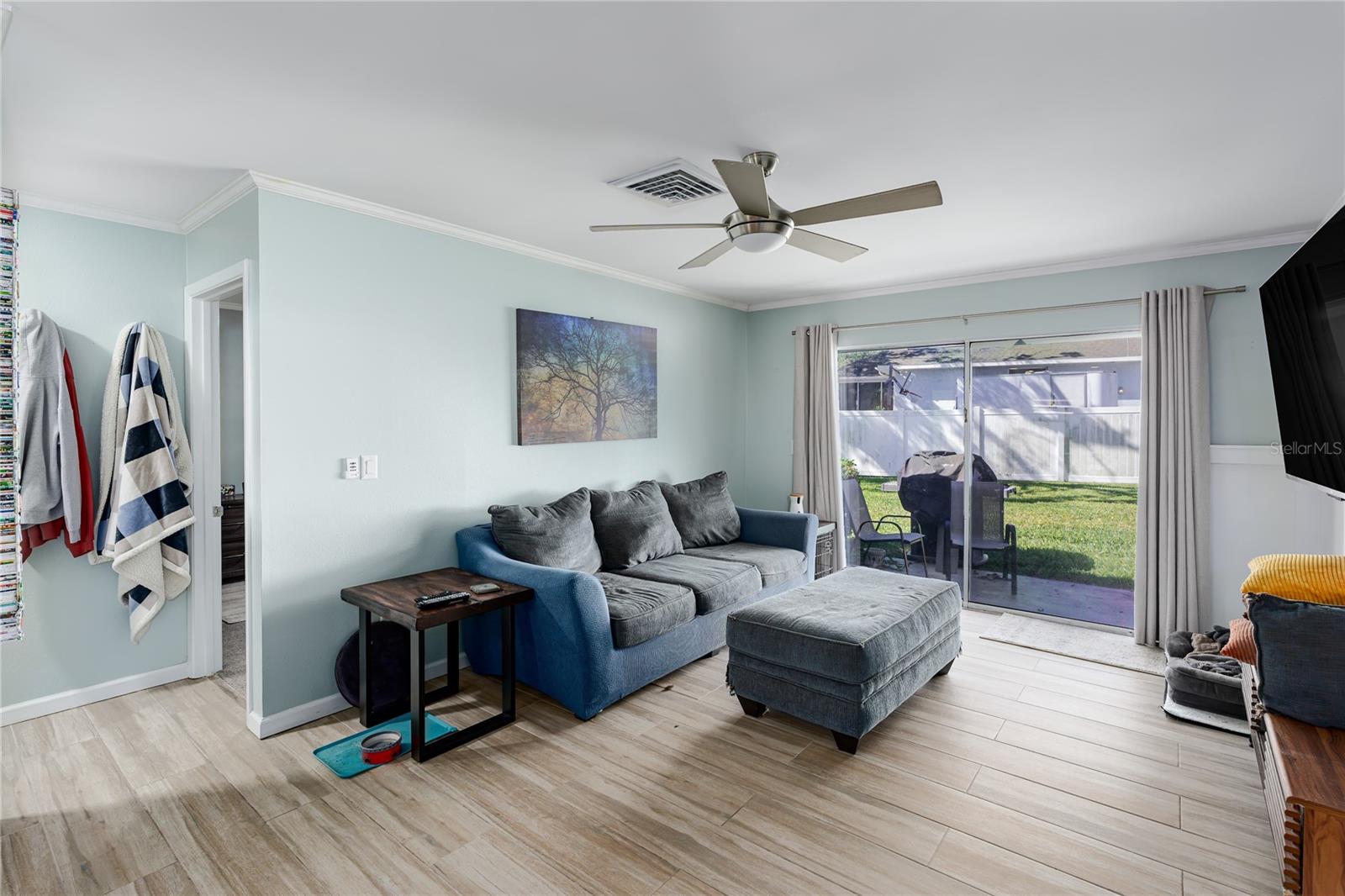 Image 5 of 23 For 2115 9th Avenue W 6d