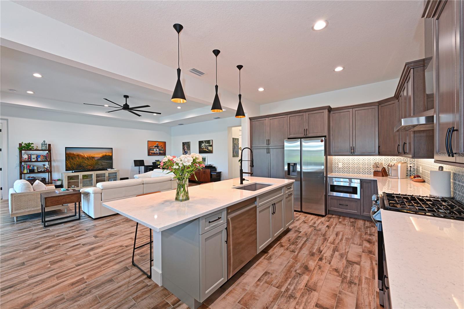 Image 13 of 44 For 8013 Clearwater Court