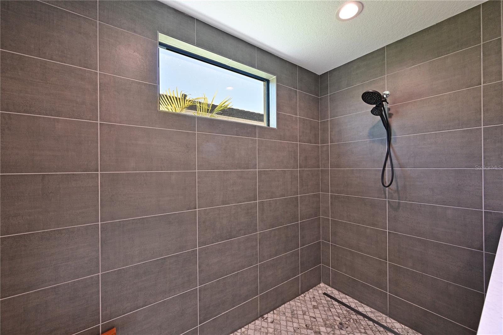 Image 22 of 44 For 8013 Clearwater Court