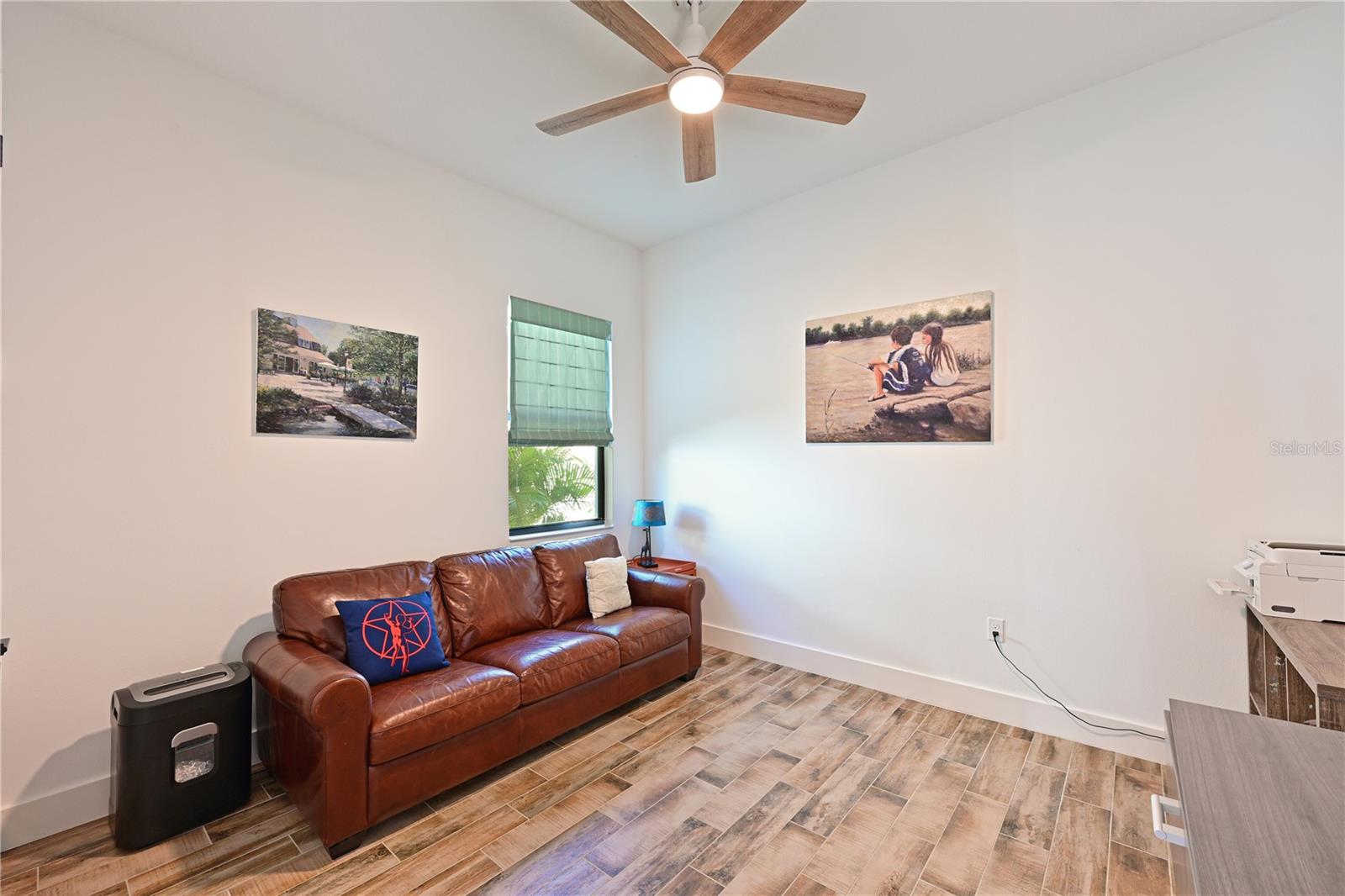 Image 27 of 44 For 8013 Clearwater Court